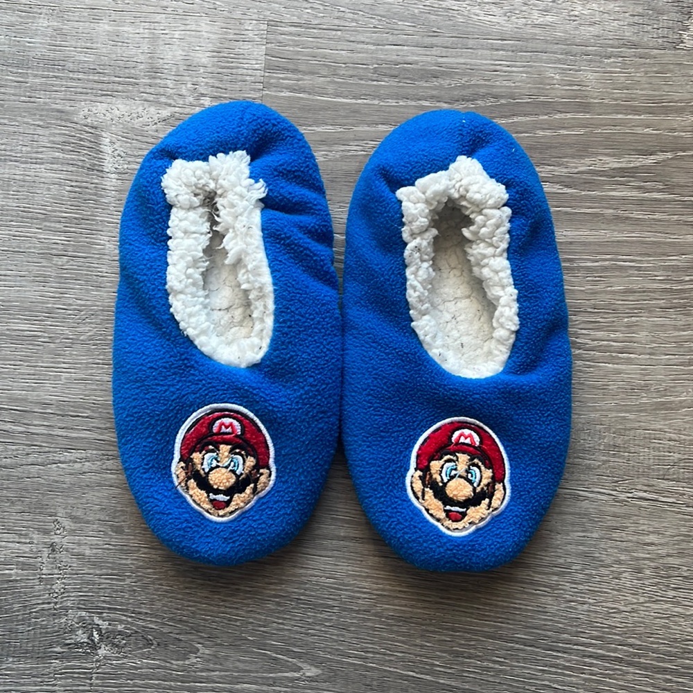 Mario Bros slippers size 1